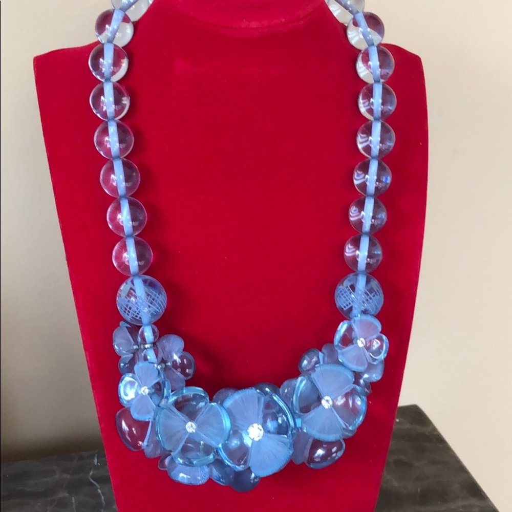 🟡 WOW! CHRISTINA DEFALCO “FIORI” RESIN NECKLACE